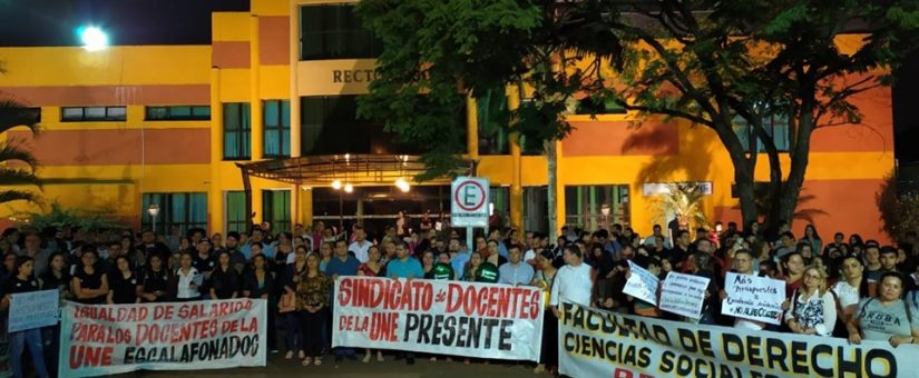 Masiva participación en el primer día de Paro Total en la UNE