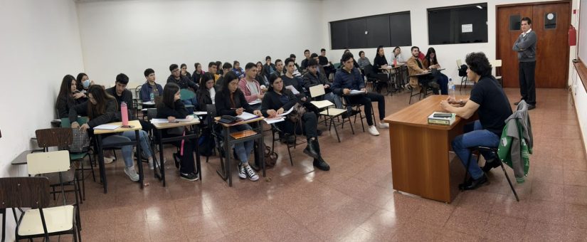Conversatorio sobre “La economía y su influencia en la vida”